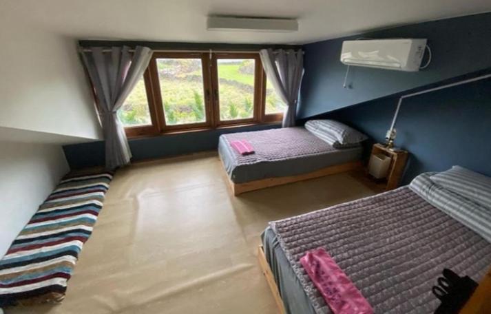 Warang Guesthouse Jeju Exterior photo